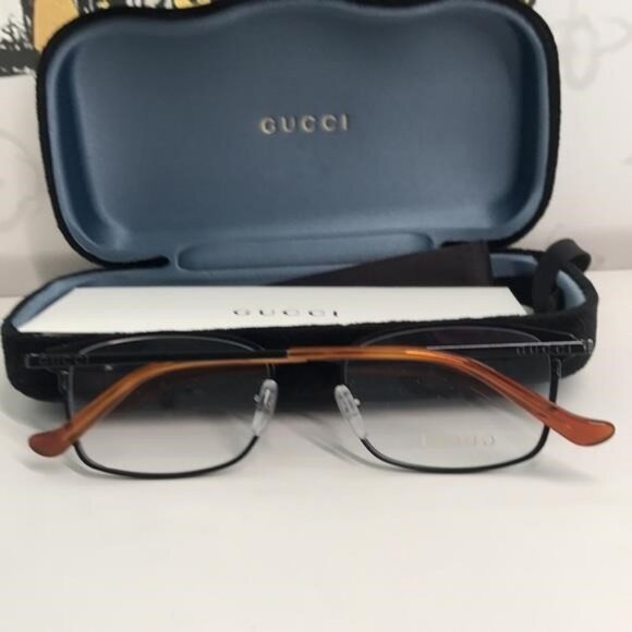 New Authentic Gucci GG0579OK 001 Eyeglasses – Classic Black Frame - Picture 12 of 13